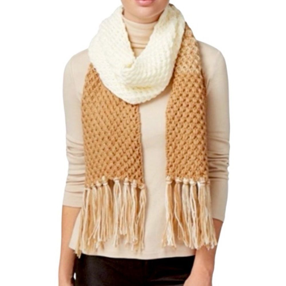 Rampage Chunky Cable Knit Color Block Scarf Tan & Ivory Cream Women’s Size OS